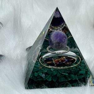 Orgonite Pyramide Améthyste Malachite et Métatron